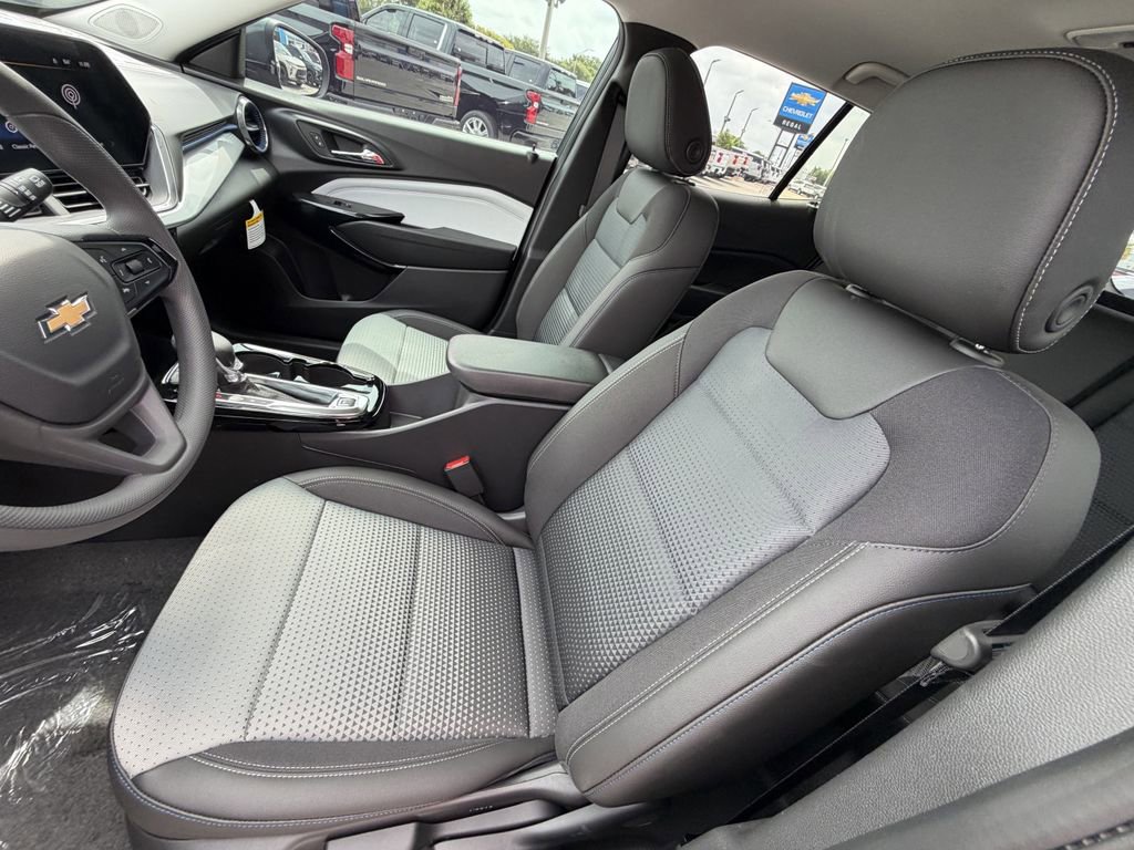 2026 Chevrolet Trax LT - Photo 20
