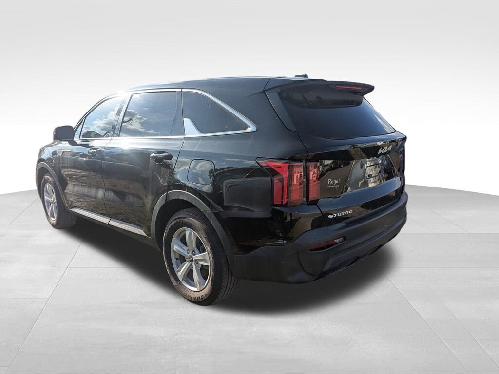 Used 2023 Kia Sorento LX