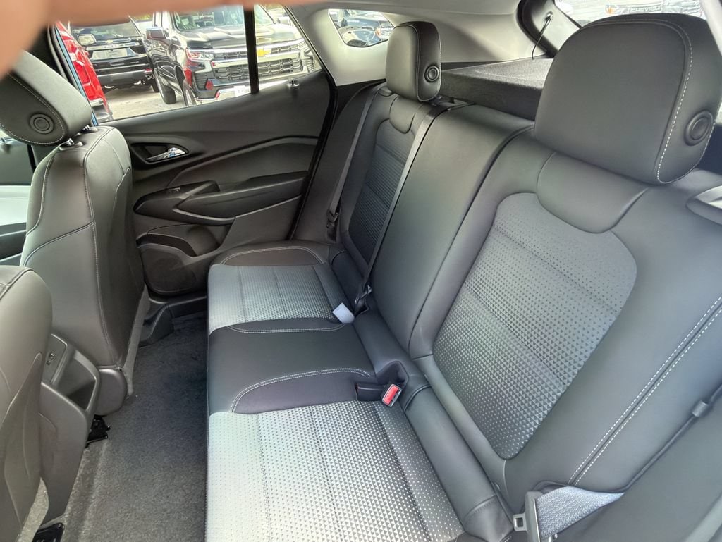 2026 Chevrolet Trax LT - Photo 18