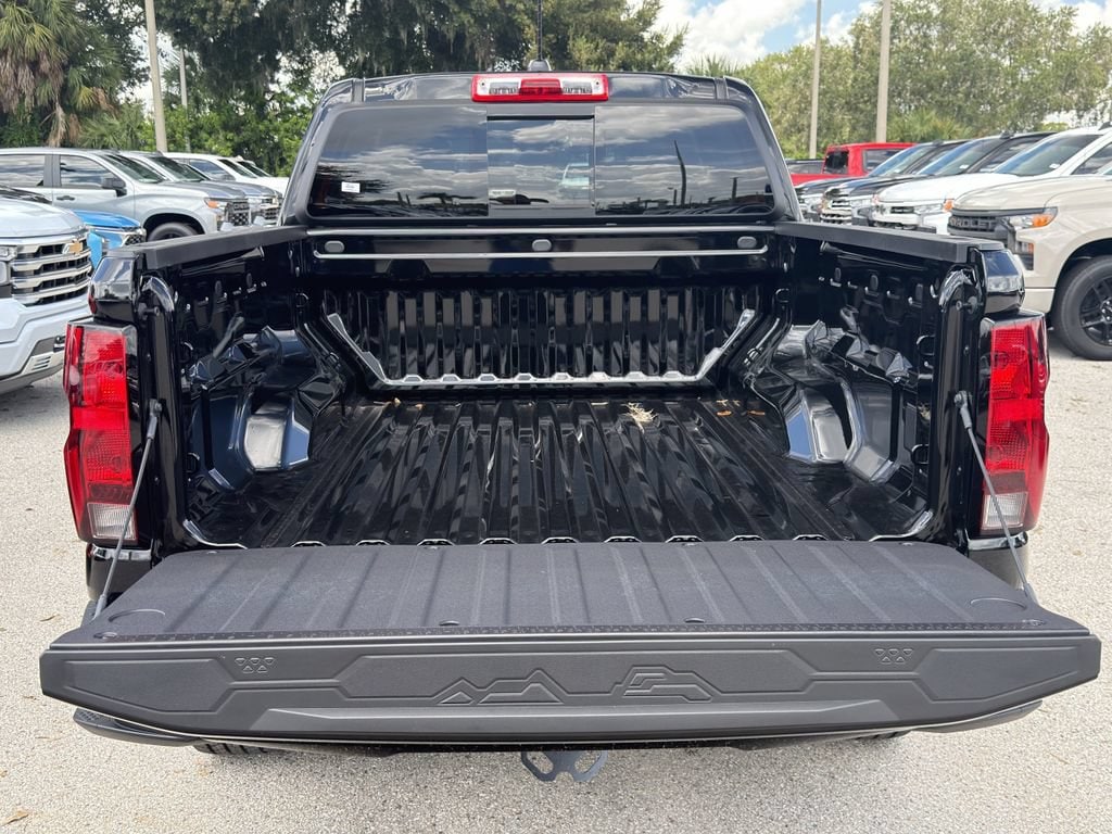 2026 Chevrolet Colorado Work Truck - Photo 10