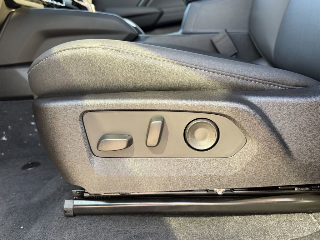 2026 Chevrolet Colorado LT - Photo 19