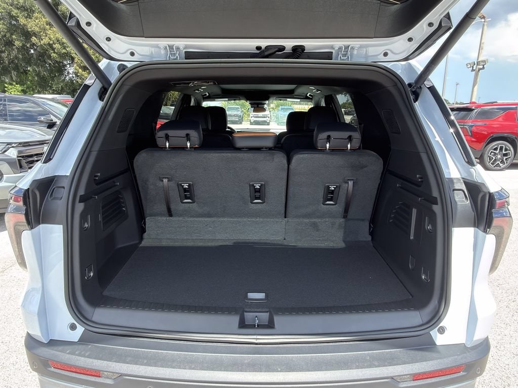 2027 Chevrolet Traverse Z71 - Photo 10