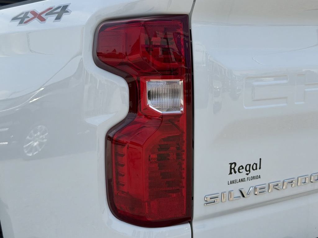 2026 Chevrolet Silverado 1500 LT - Photo 10