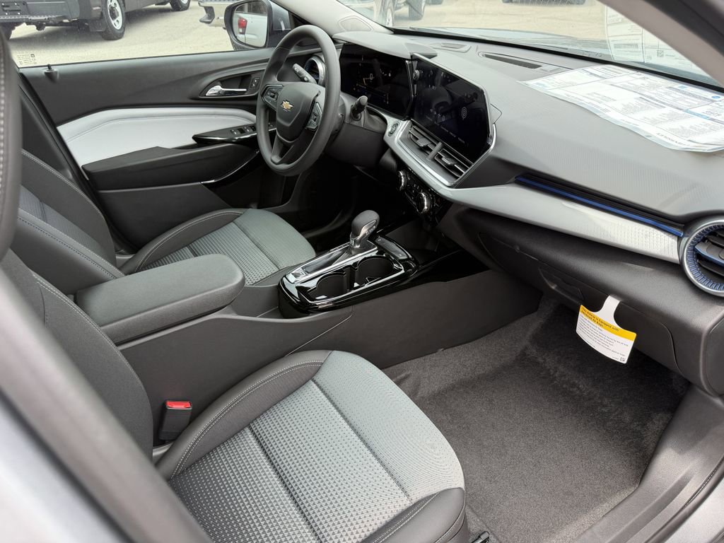 2026 Chevrolet Trax LT - Photo 13