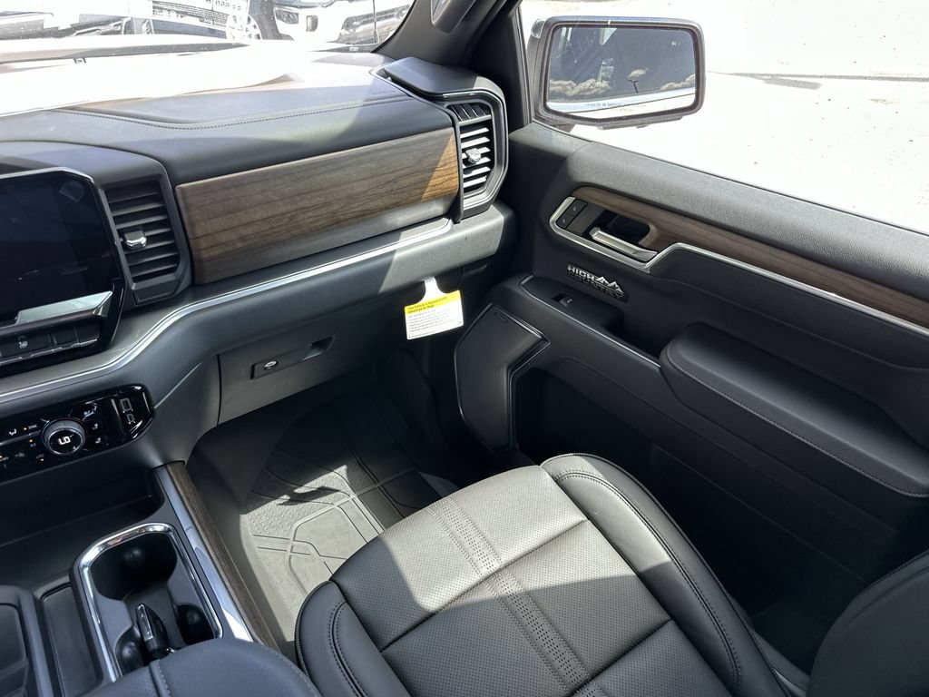 2026 Chevrolet Silverado 1500 High Country - Photo 13