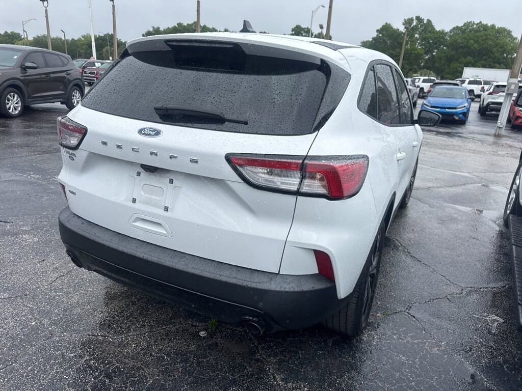 Used 2022 Ford Escape SE