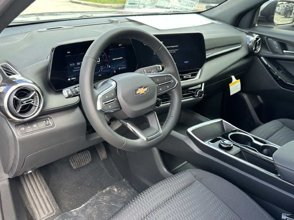 2027 Chevrolet Equinox LT - Photo 17