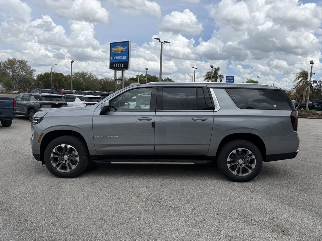 2026 Chevrolet Suburban LS - Photo 6