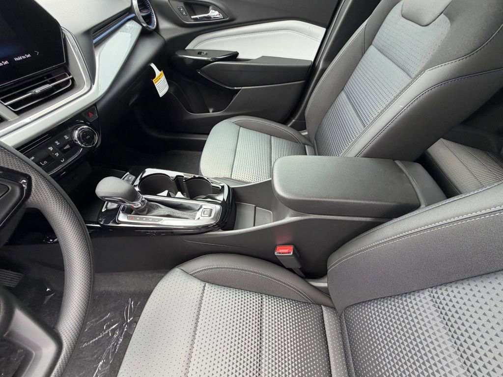 2026 Chevrolet Trax LT - Photo 18