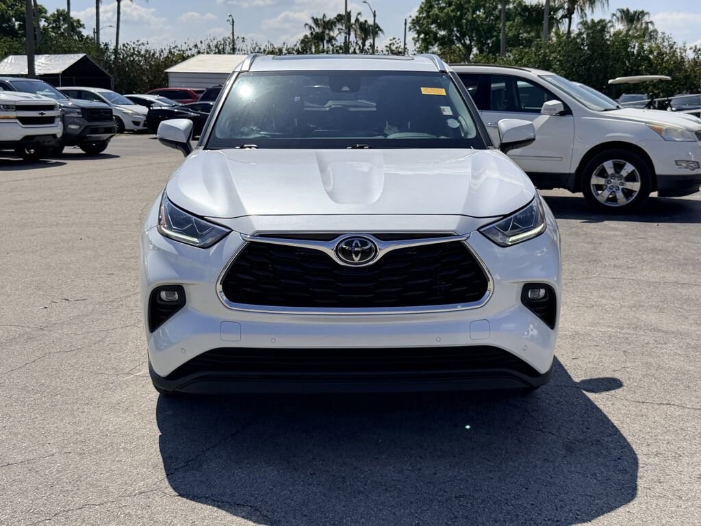 Used 2023 Toyota Highlander L