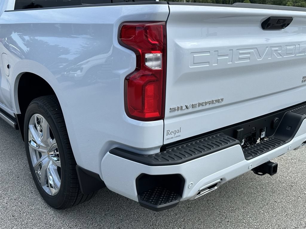2026 Chevrolet Silverado 1500 High Country - Photo 9