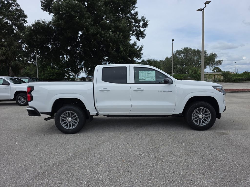 2026 Chevrolet Colorado LT photo 2
