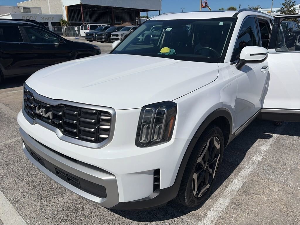 Used 2024 Kia Telluride S