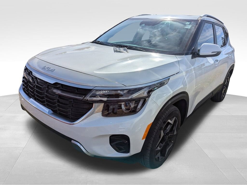 Used 2024 Kia Seltos EX