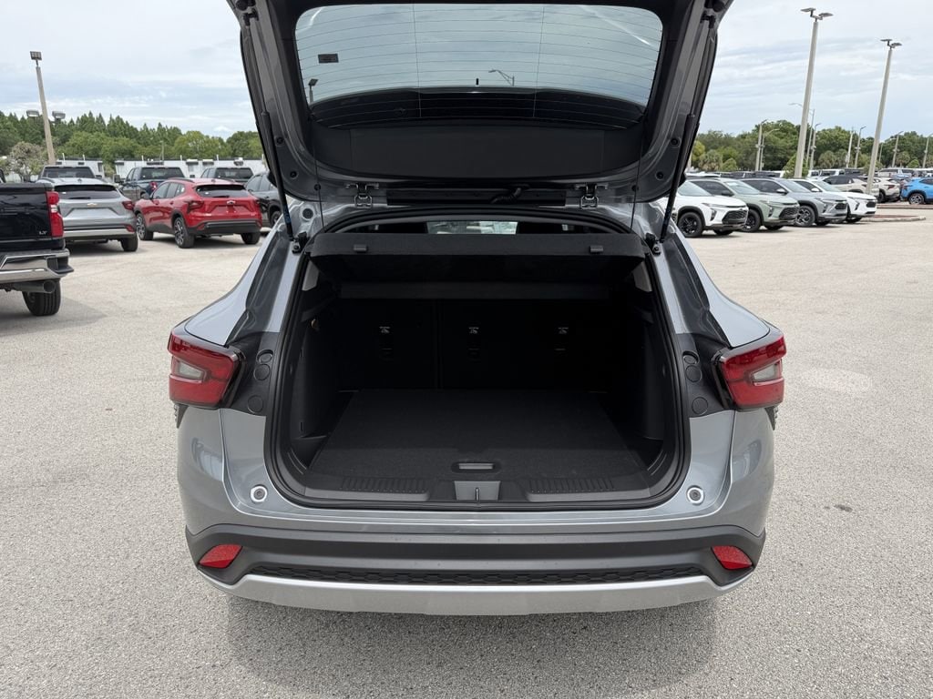 2026 Chevrolet Trax LT - Photo 12
