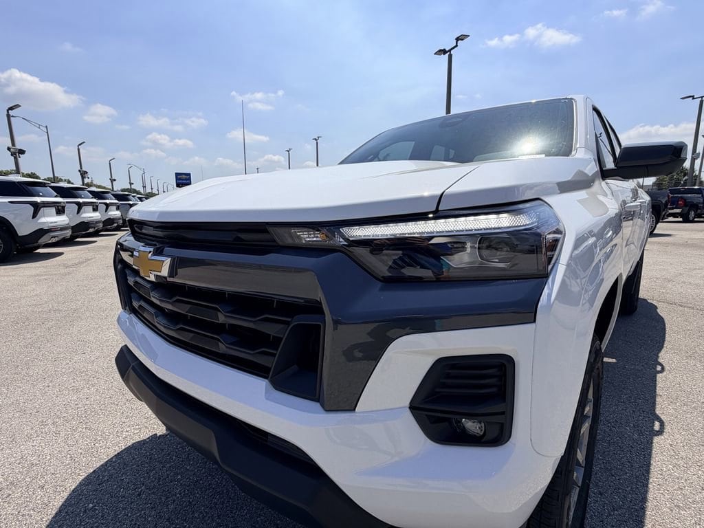2026 Chevrolet Colorado LT - Photo 10