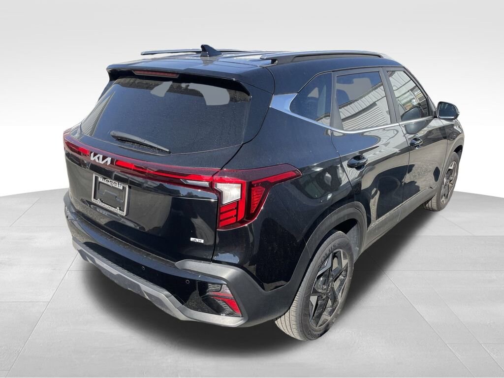 Used 2025 Kia Seltos EX