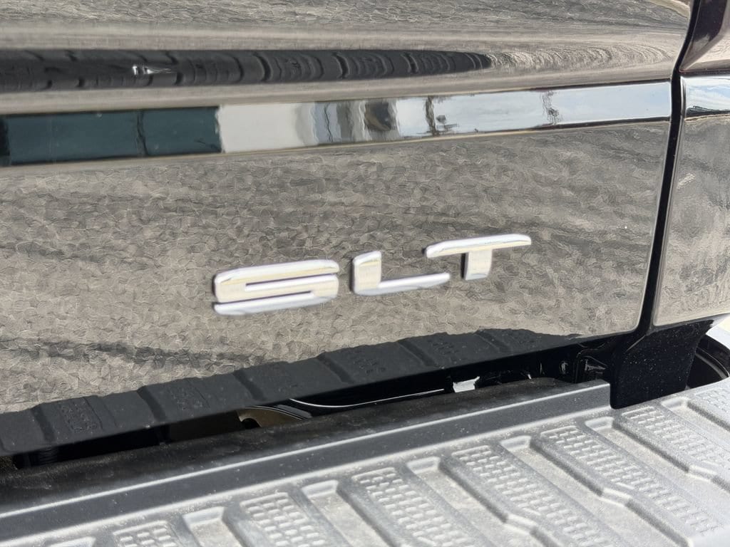 2026 GMC Sierra 1500 SLT - Photo 14