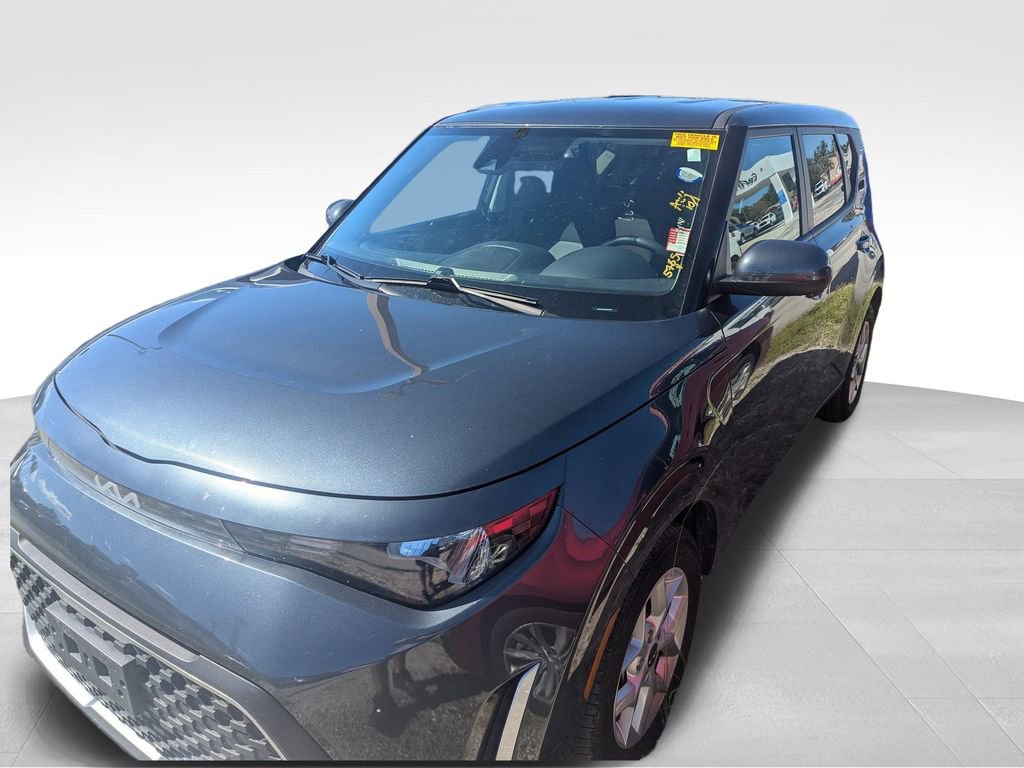 2024 Kia Soul LX photo 3