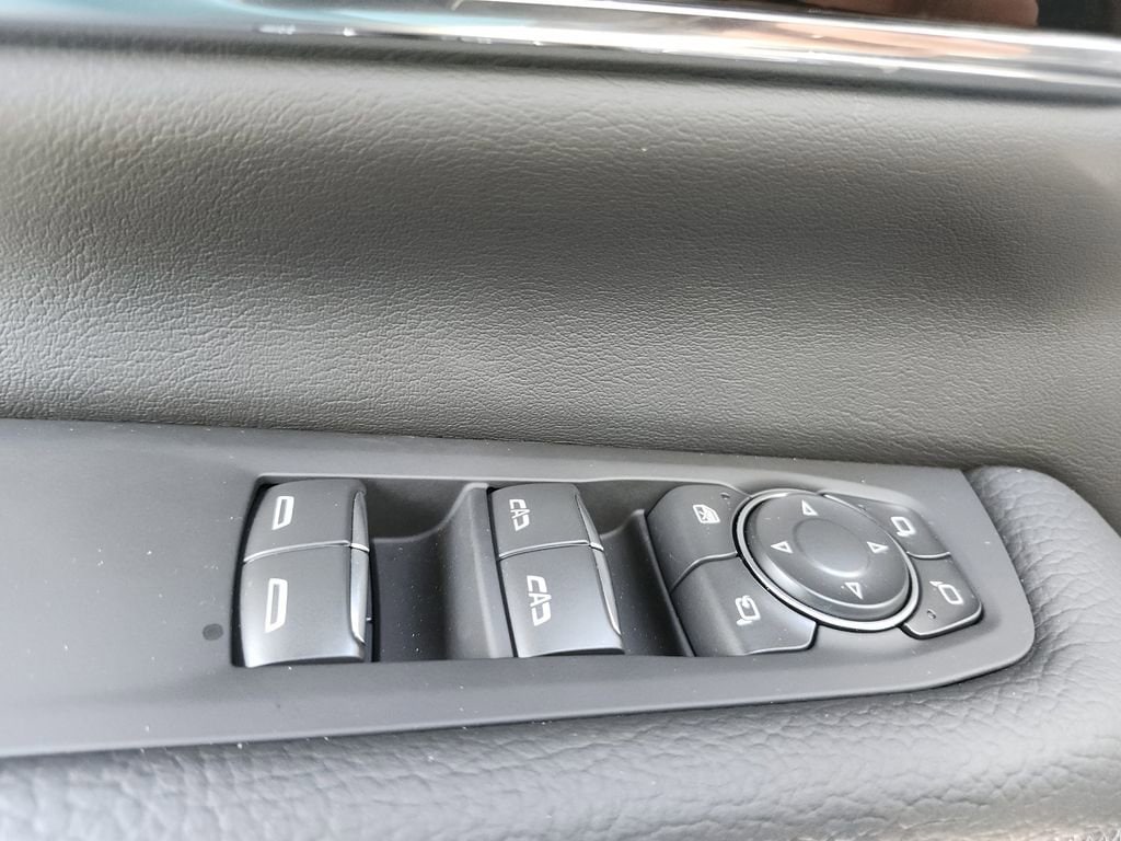 2026 GMC Yukon XL Denali - Photo 17