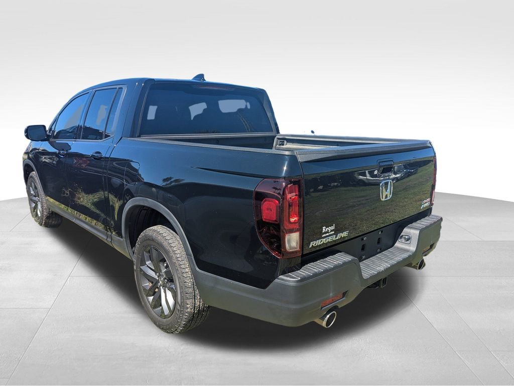 2023 Honda Ridgeline Sport photo 2