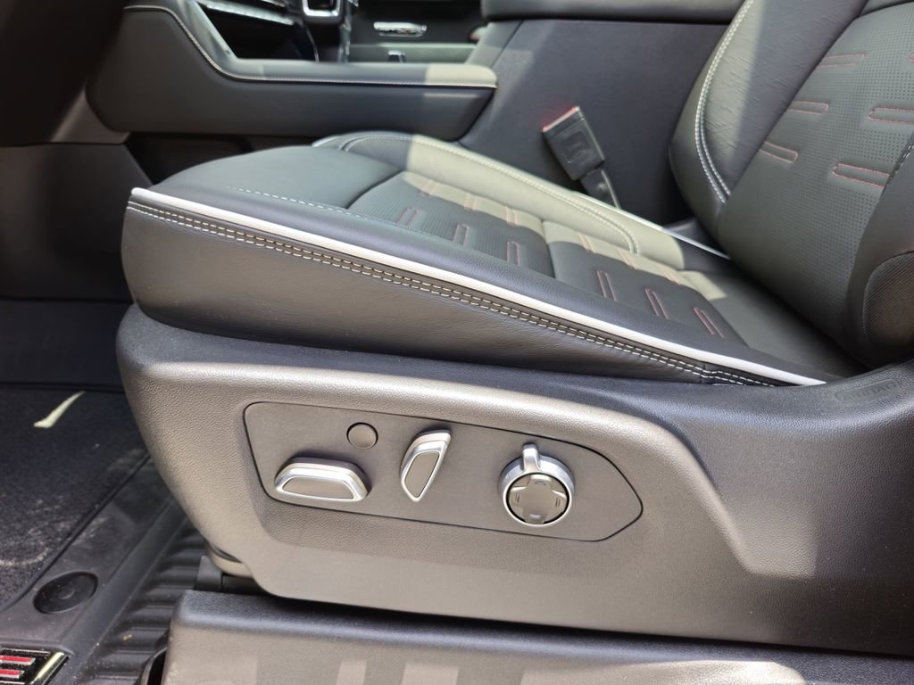 2026 GMC Sierra 1500 AT4X - Photo 22