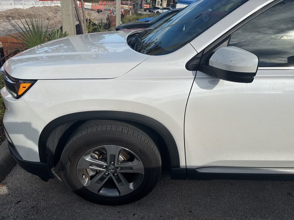 Used 2023 Honda Pilot EX-L 8 Passenger SUV