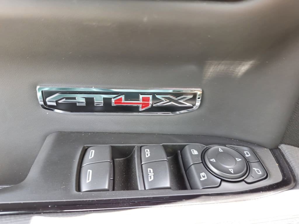 2026 GMC Sierra 1500 AT4X - Photo 20
