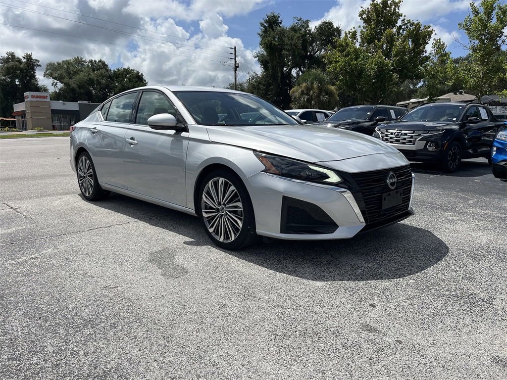 Used 2023 Nissan Altima SL with VIN 1N4BL4EV1PN370887 for sale in Lakeland, FL