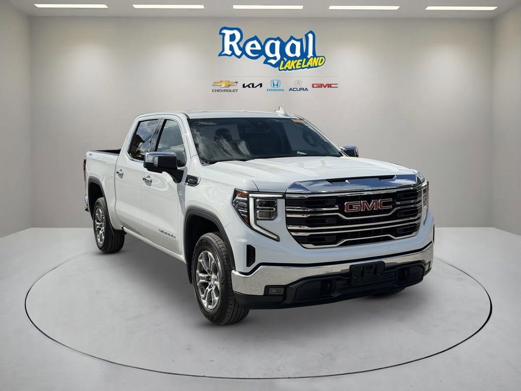 2025 GMC Sierra 4WD Crew Cab Short Box SLT's photo