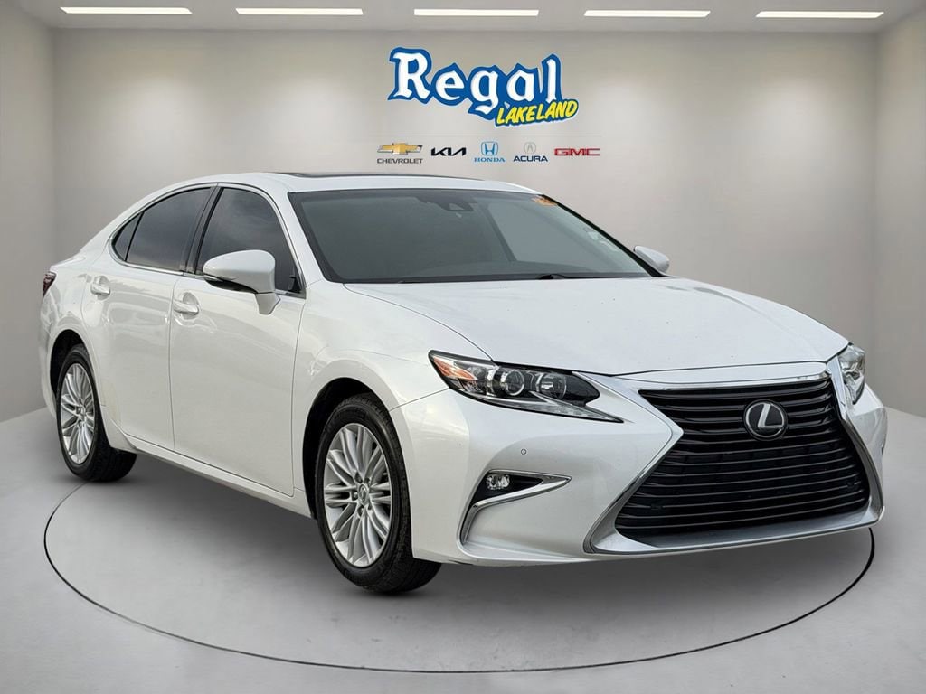 2017 Lexus ES 350 350's photo
