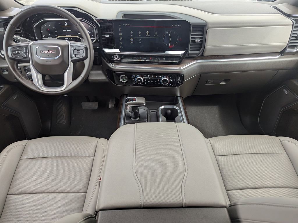 2023 GMC Sierra 1500 SLT - Photo 10