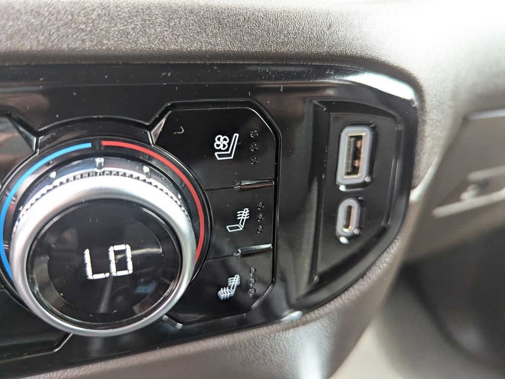 2023 GMC Sierra 1500 SLT - Photo 22