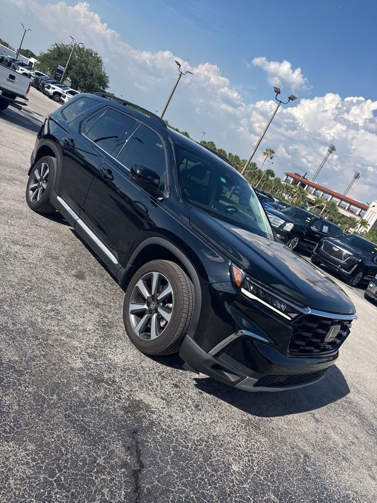 2025 Honda Pilot Touring AWD's photo