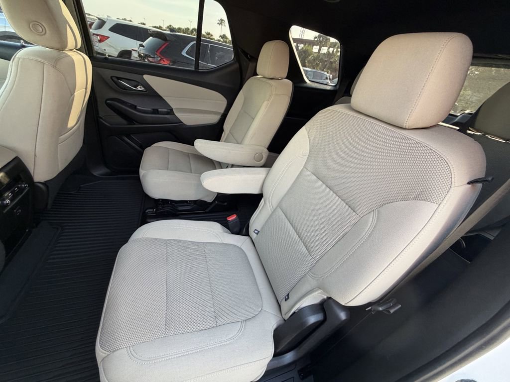 2023 Chevrolet Traverse 1LT - Photo 17