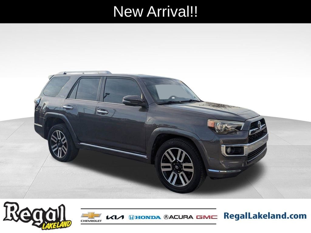 2014 Toyota 4Runner SR5's photo