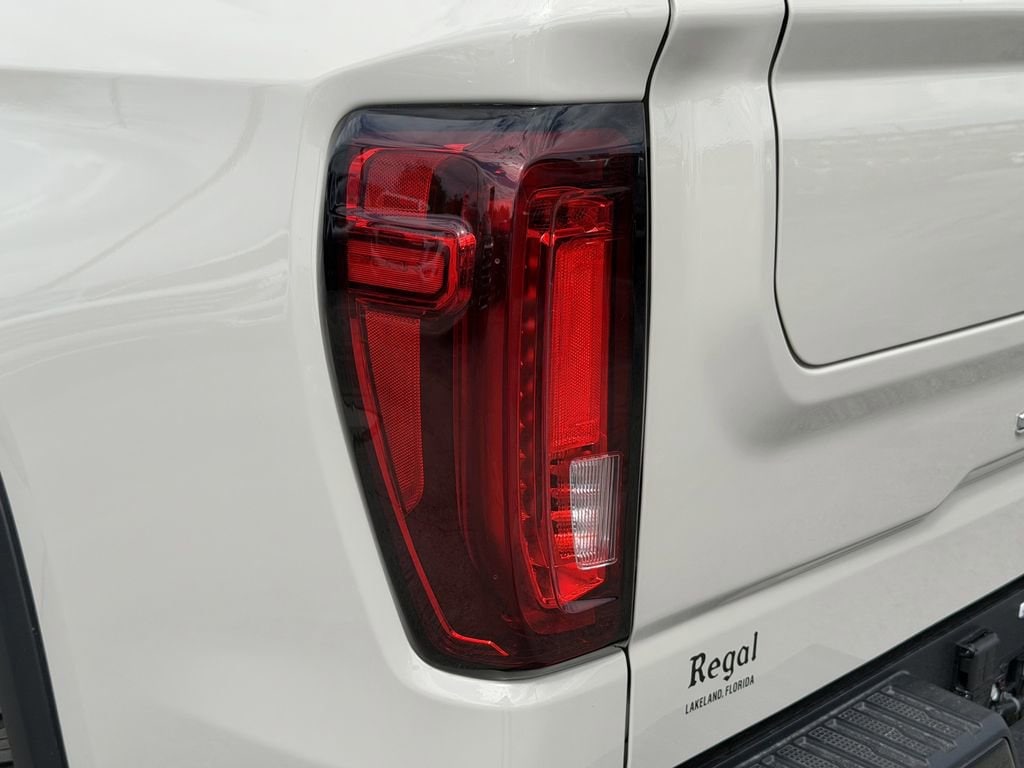 2026 GMC Sierra 1500 AT4X - Photo 11