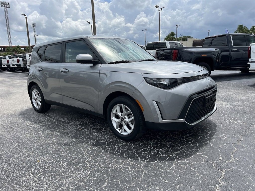 Used 2023 Kia Soul LX with VIN KNDJ23AU7P7881881 for sale in Lakeland, FL