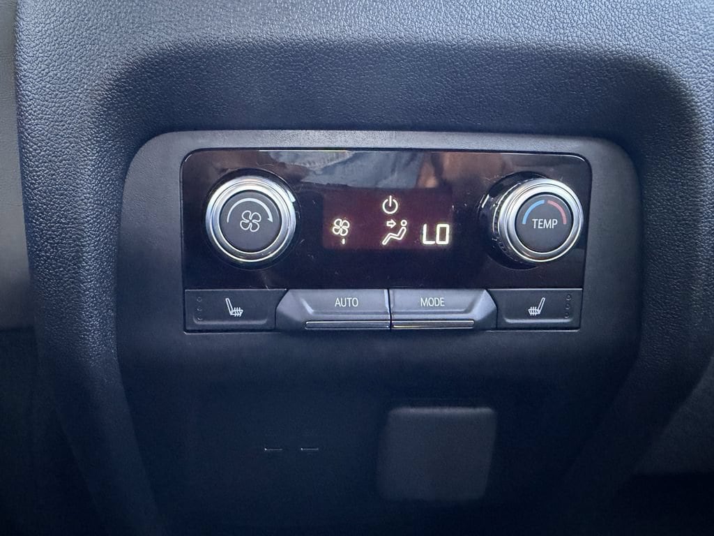 2026 GMC Acadia Elevation - Photo 19
