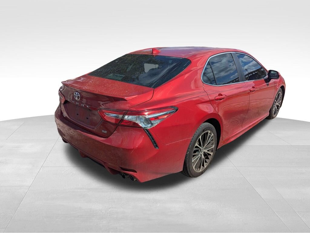 Used 2020 Toyota Camry SE Sedan