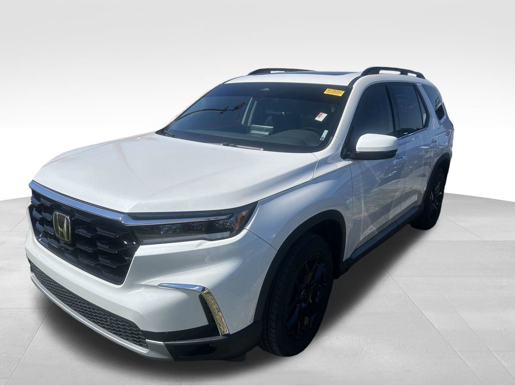 2025 Honda Pilot Touring photo 3