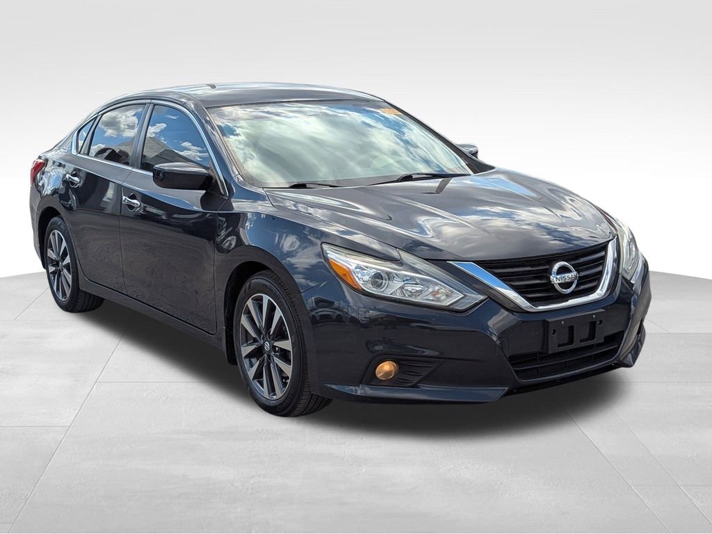 Used 2016 Nissan Altima SV with VIN 1N4AL3AP1GC164591 for sale in Lakeland, FL