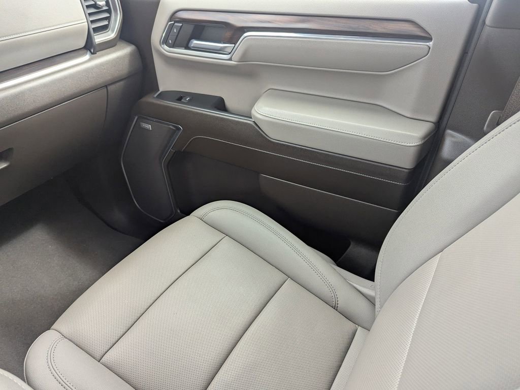 2023 GMC Sierra 1500 SLT - Photo 13