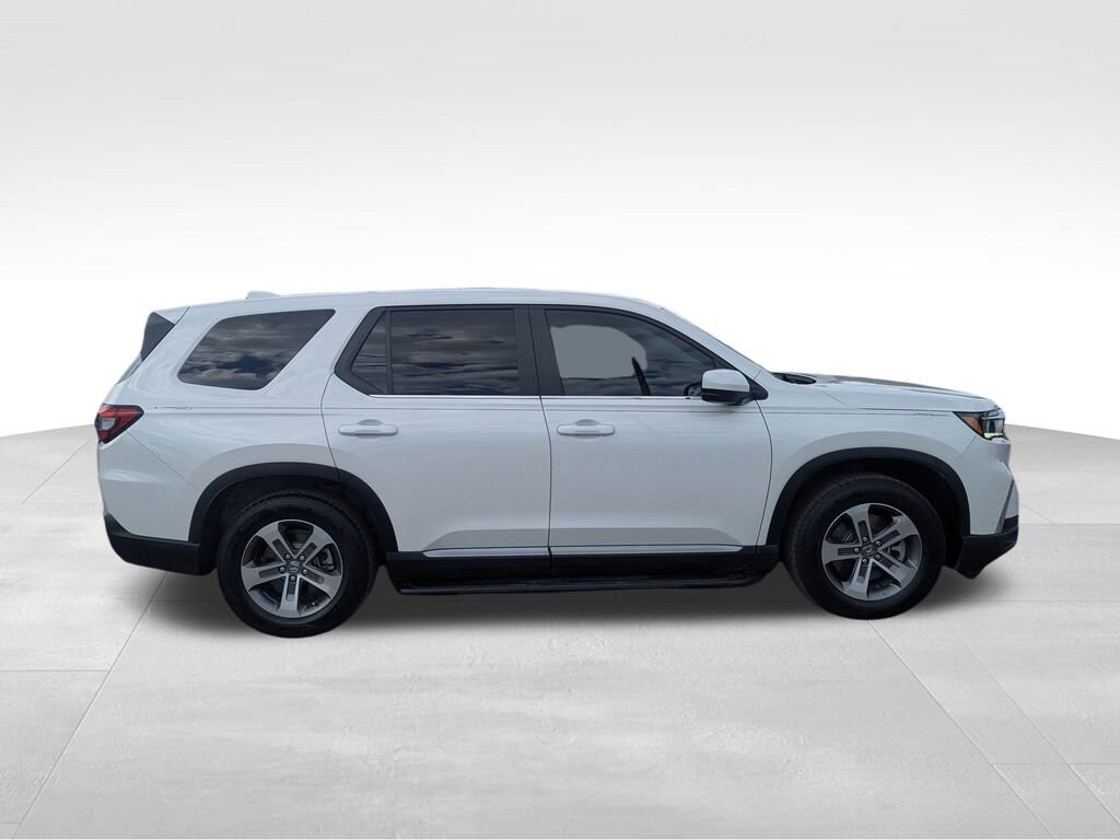 Used 2024 Honda Pilot EX-L 8 Passenger SUV