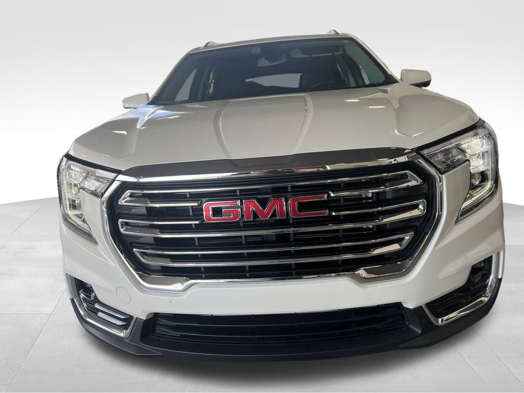 2024 Gmc Terrain SLT photo 2