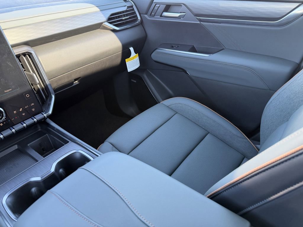 2026 GMC Acadia AT4 - Photo 19