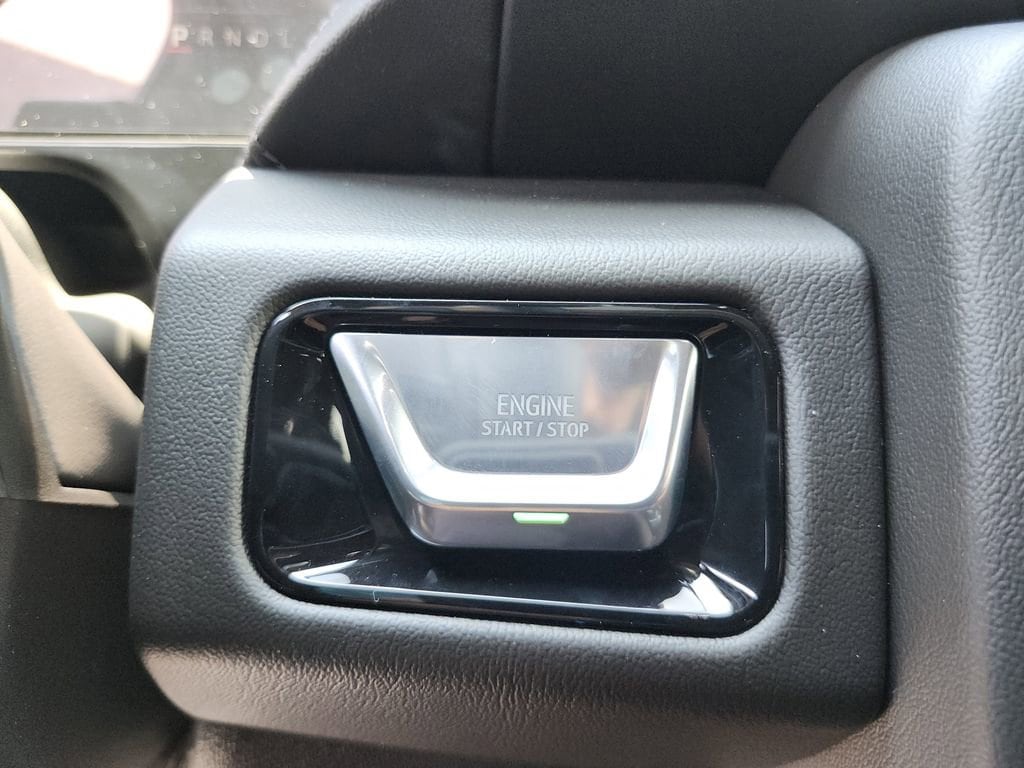 2026 GMC Yukon XL Denali - Photo 28