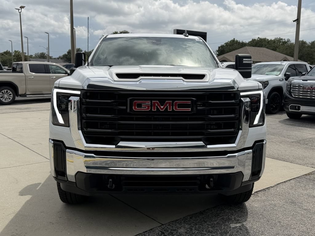 2026 GMC Sierra 3500HD Pro - Photo 8