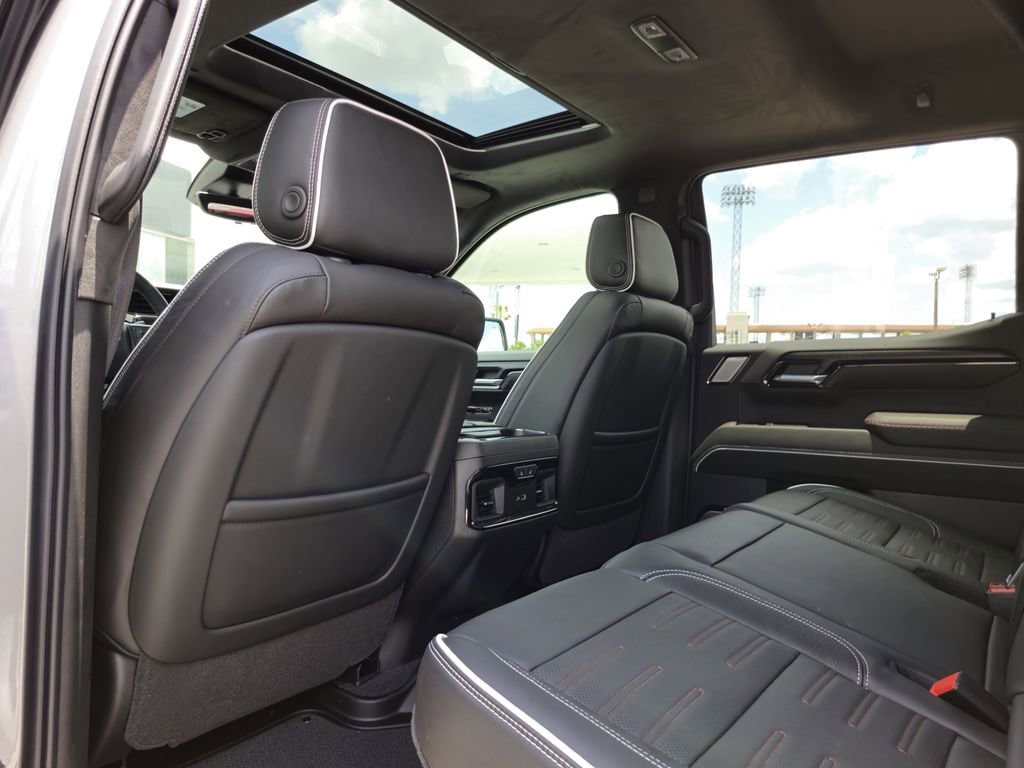 2026 GMC Sierra 1500 AT4X - Photo 19