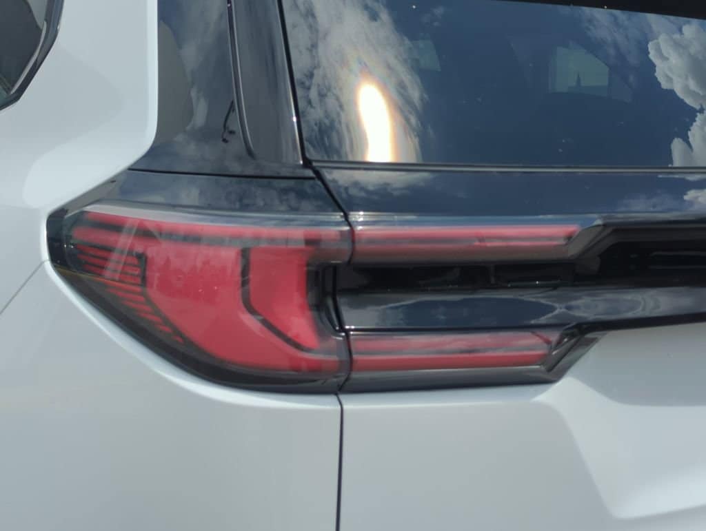 2026 GMC Acadia Elevation - Photo 11